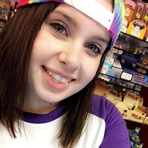 Meet your Posher, Daneila